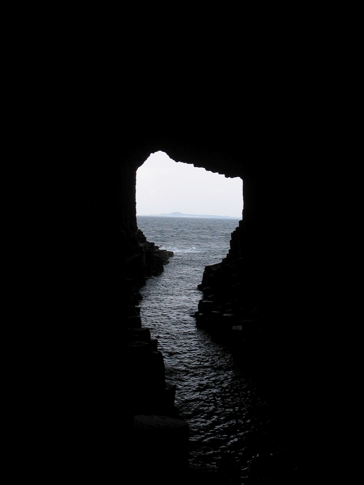 Музыкальная пещера в Шотландии